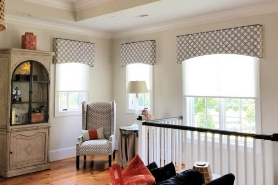 shades with cornice